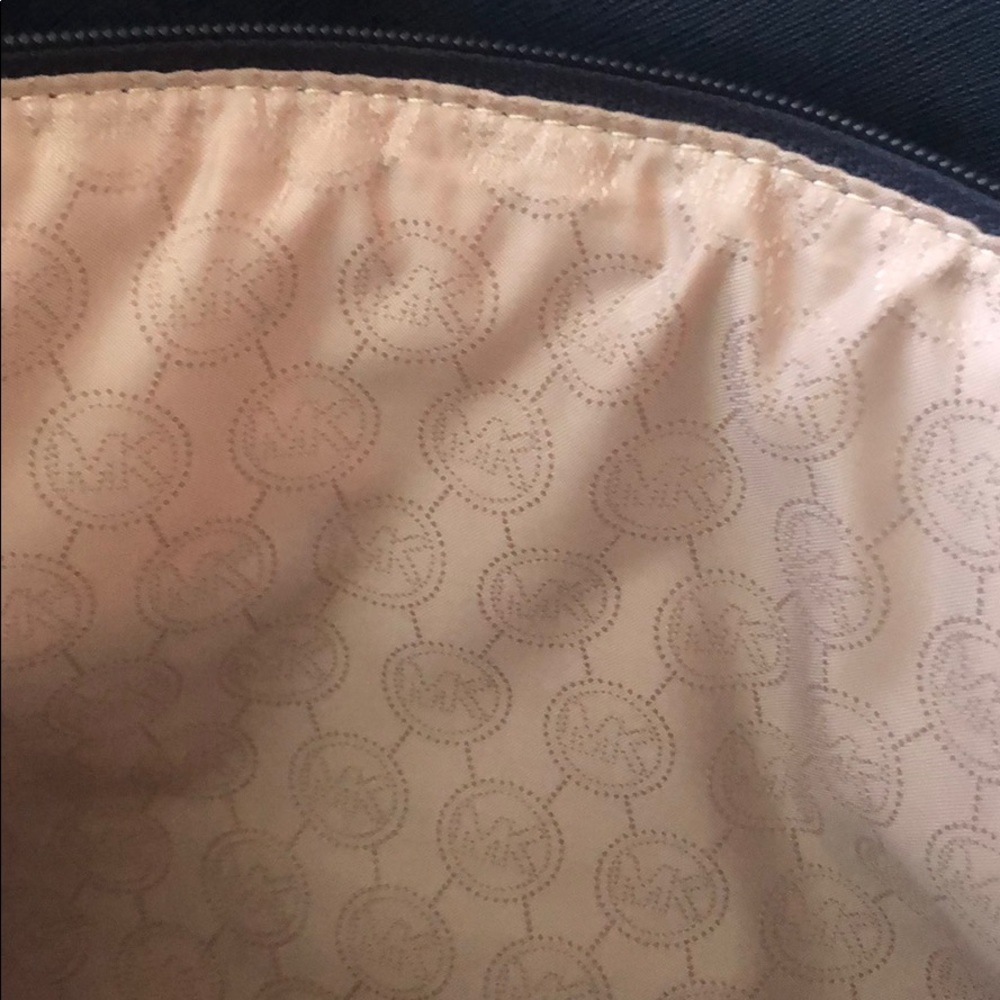 MICHAEL Michael Kors Jet Set Travel Large Saffiano Leather Top-Zip Tote Navy Blu - Picture 8 of 10